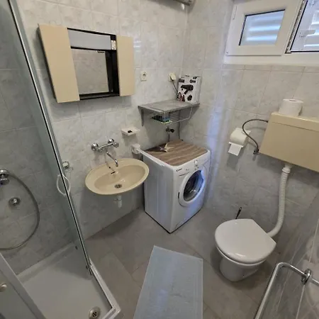 Leo Nv - For 6-7 Persons With Balcony Apartment