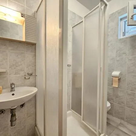 Leo Nv - For 6-7 Persons With Balcony Novi Vinodolski