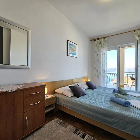 Leo Nv - For 6-7 Persons With Balcony Novi Vinodolski