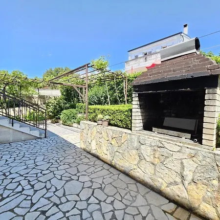 Leo Nv - For 6-7 Persons With Balcony Apartment