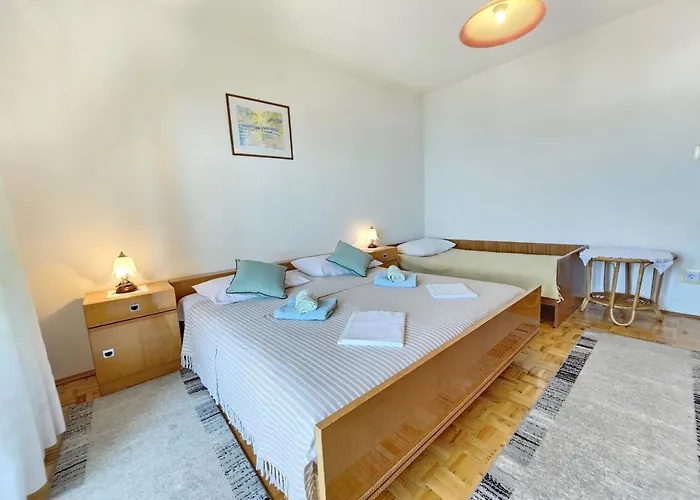 Lejlighed Leo Nv - For 6-7 Persons With Balcony Novi Vinodolski