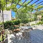 Leo Nv - For 6-7 Persons With Balcony