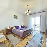 Apartman Leo Nv - For 6-7 Persons With Balcony Novi Vinodolski