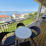 Leo Nv - For 6-7 Persons With Balcony Apartman Novi Vinodolski