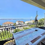 Apartman Leo Nv - For 6-7 Persons With Balcony Novi Vinodolski