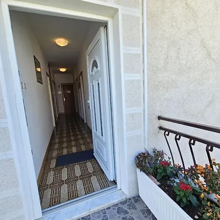 Leo Nv - For 6-7 Persons With Balcony Novi Vinodolski