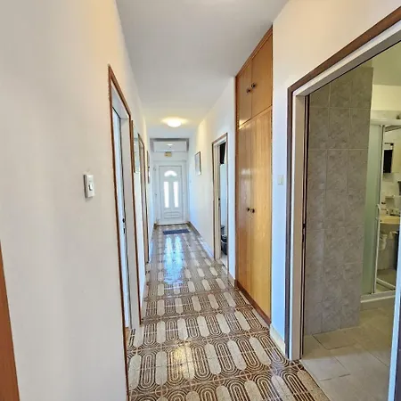 Leo Nv - For 6-7 Persons With Balcony Novi Vinodolski