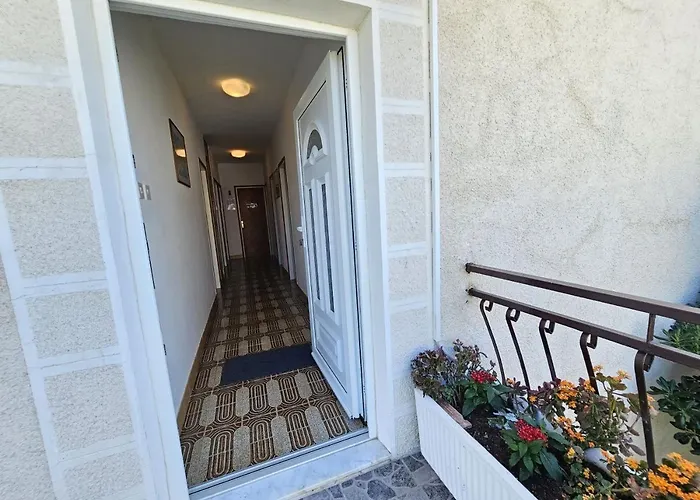 Leo Nv - For 6-7 Persons With Balcony Novi Vinodolski