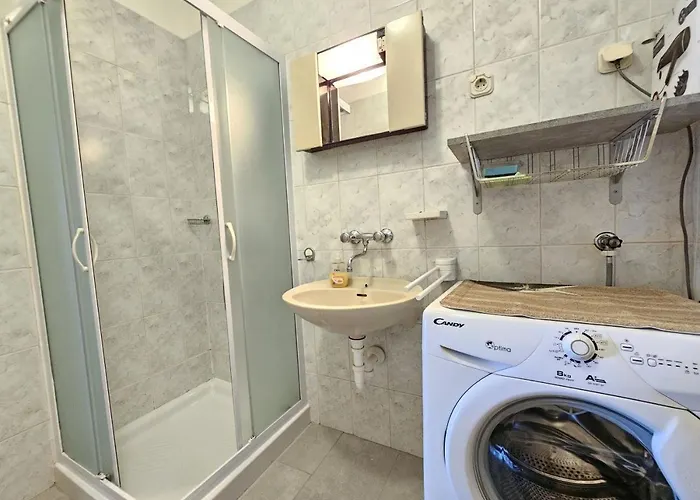 Leo Nv - For 6-7 Persons With Balcony Lägenhet