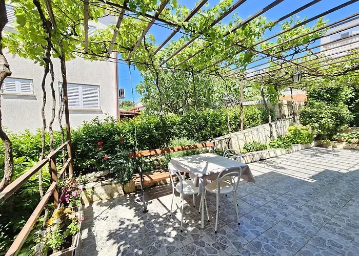 Leo Nv - For 6-7 Persons With Balcony