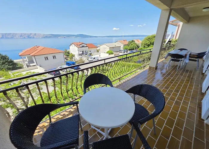 Leo Nv - For 6-7 Persons With Balcony Lägenhet Novi Vinodolski